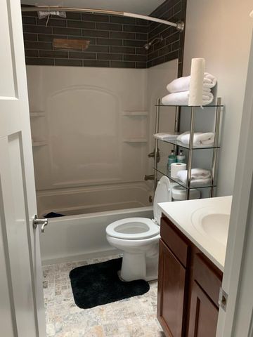 5214 Hickory Woods Lane B, Hixson, TN 37343
