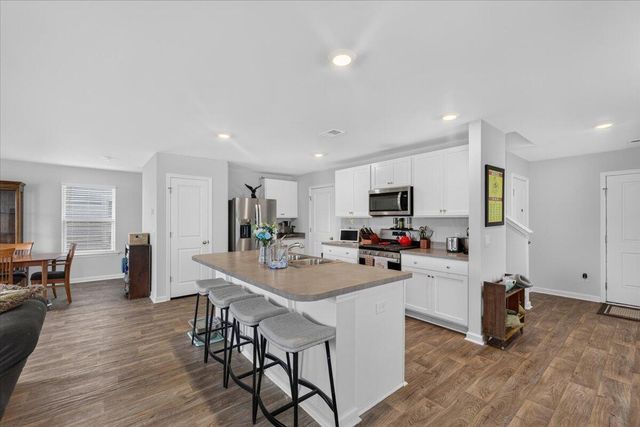 212 Coral Sunset Way, Summerville, SC 29486