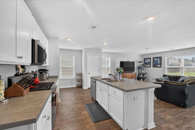 212 Coral Sunset Way, Summerville, SC 29486