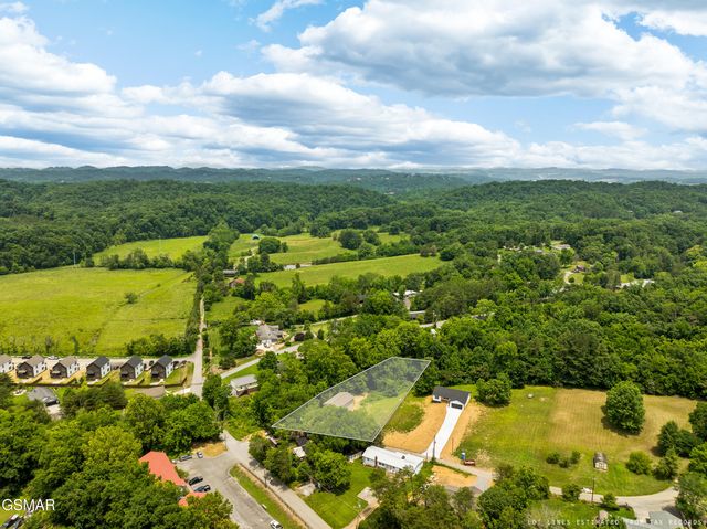 1039 Cedar Ln Lane, Sevierville, TN 37862