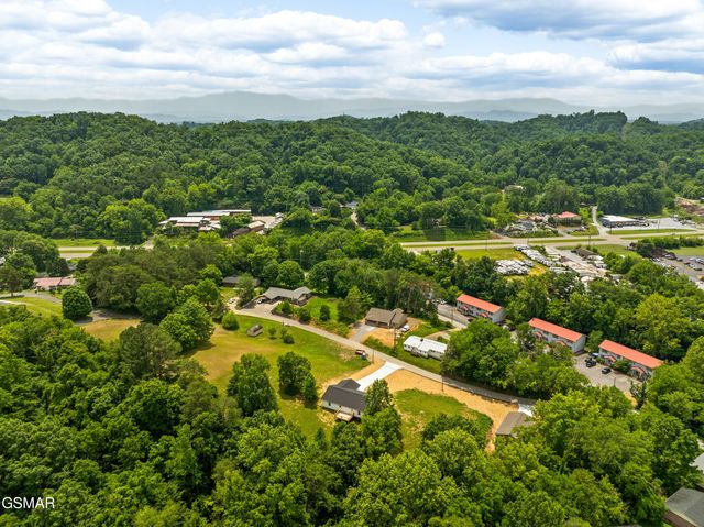 1039 Cedar Ln Lane, Sevierville, TN 37862