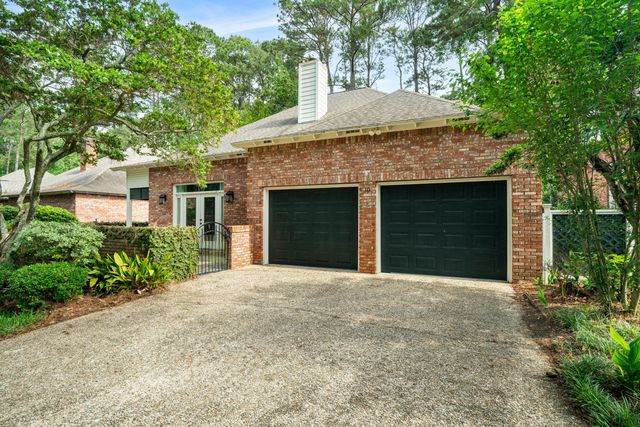 10 Moss Point, Hattiesburg, MS 39402