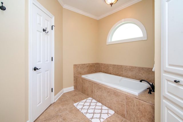 10 Moss Point, Hattiesburg, MS 39402
