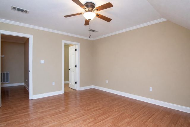 10 Moss Point, Hattiesburg, MS 39402
