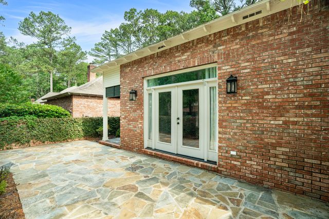 10 Moss Point, Hattiesburg, MS 39402