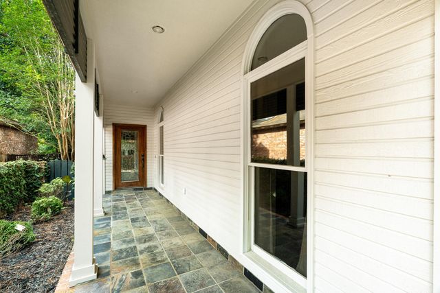 10 Moss Point, Hattiesburg, MS 39402