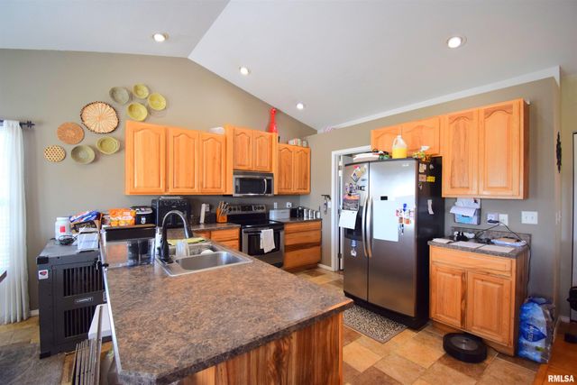 10341 N Puckett Lane, Mt Vernon, IL 62864