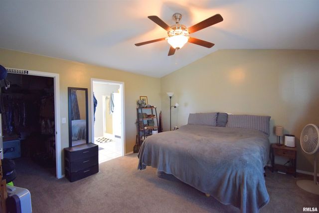 10341 N Puckett Lane, Mt Vernon, IL 62864