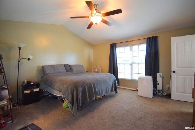 10341 N Puckett Lane, Mt Vernon, IL 62864