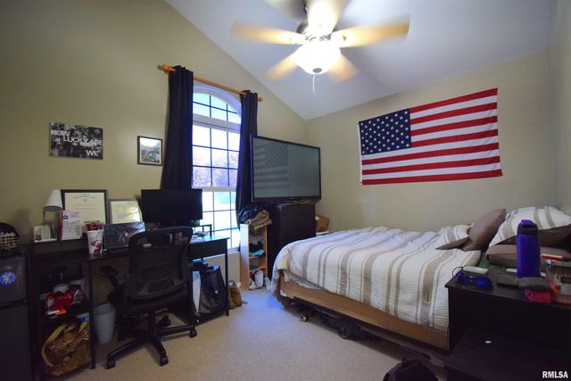 10341 N Puckett Lane, Mt Vernon, IL 62864