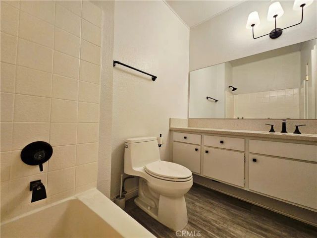 156 S Oak Knoll 209, Pasadena, CA 91101