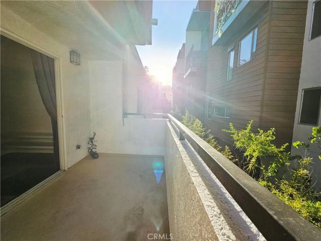 156 S Oak Knoll 209, Pasadena, CA 91101