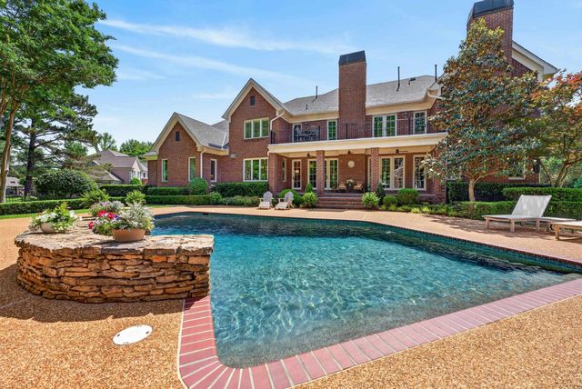 9290 HOLLOW CREEK CV, Germantown, TN 38138