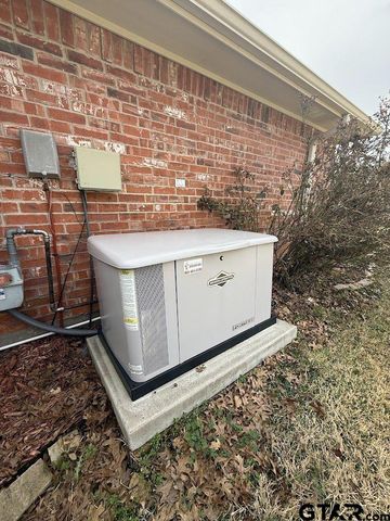 1812 Ruby Cove, Whitehouse, TX 75791