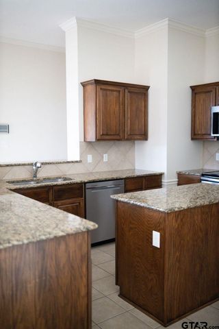 1812 Ruby Cove, Whitehouse, TX 75791