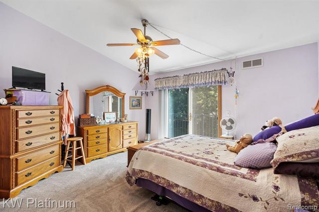 37619 Charter Oaks Boulevard, Clinton Township, MI 48036