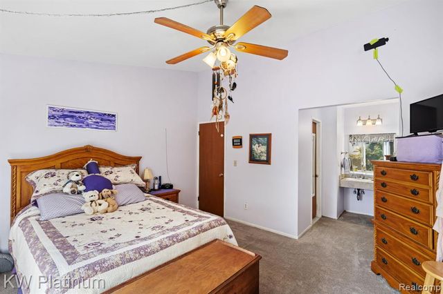 37619 Charter Oaks Boulevard, Clinton Township, MI 48036