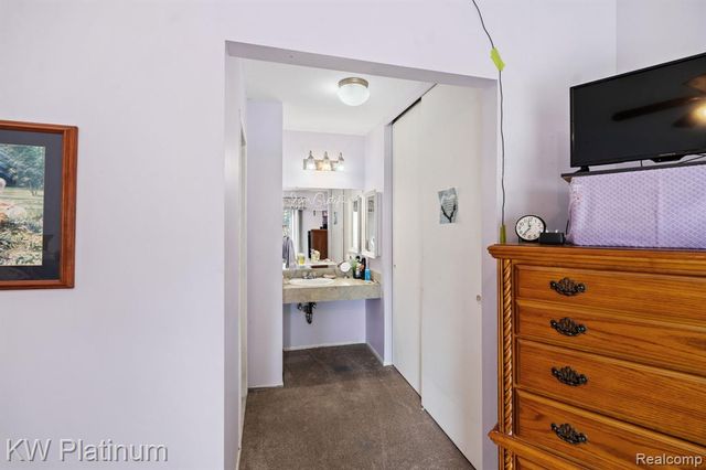 37619 Charter Oaks Boulevard, Clinton Township, MI 48036