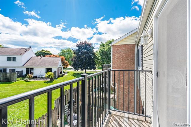 37619 Charter Oaks Boulevard, Clinton Township, MI 48036