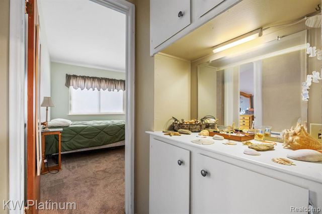 37619 Charter Oaks Boulevard, Clinton Township, MI 48036