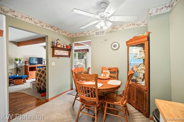 37619 Charter Oaks Boulevard, Clinton Township, MI 48036