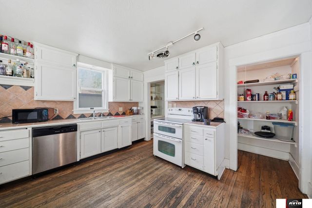 4135 Holdrege Street, Lincoln, NE 68503