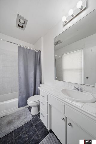 4135 Holdrege Street, Lincoln, NE 68503