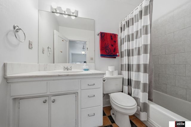 4135 Holdrege Street, Lincoln, NE 68503