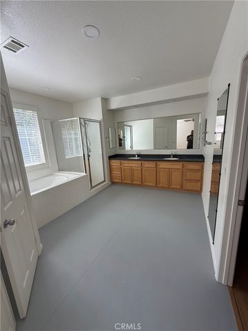 144 Treehouse, Irvine, CA 92603
