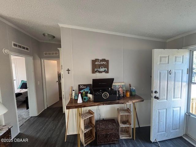 15594 NE 233rd Place, Fort Mccoy, FL 32134