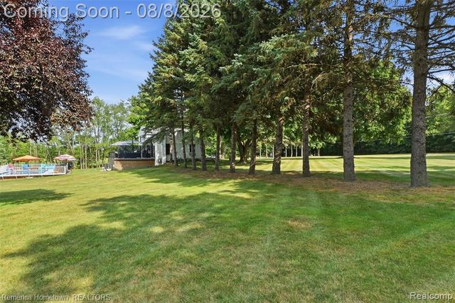 54260 9 Mile Road, Northville, MI 48167