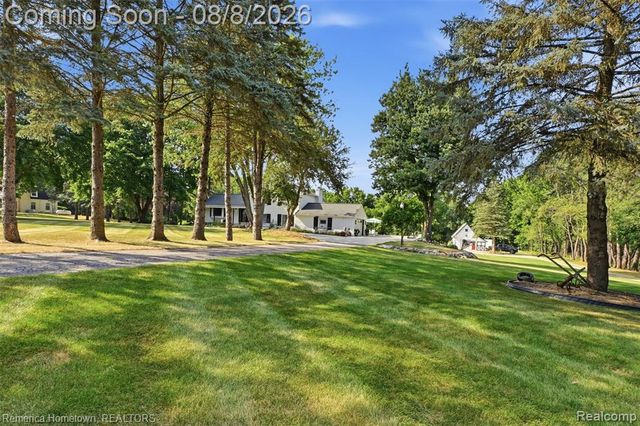 54260 9 Mile Road, Northville, MI 48167