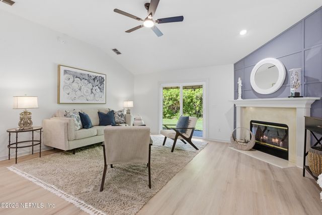 10886 NATALIE Drive, Jacksonville, FL 32218