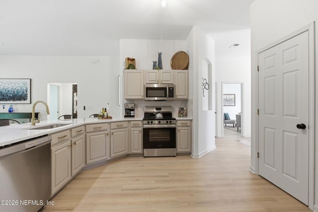 10886 NATALIE Drive, Jacksonville, FL 32218