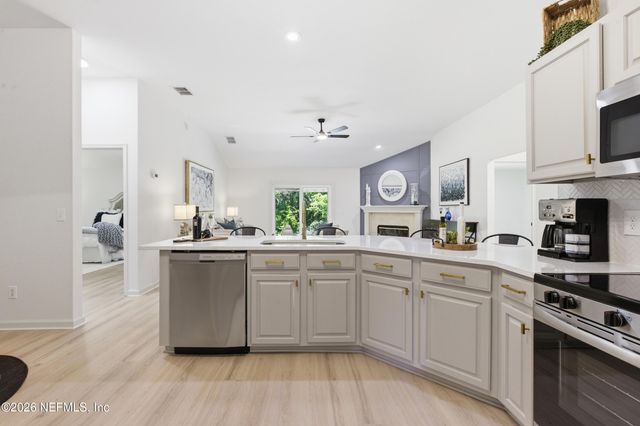 10886 NATALIE Drive, Jacksonville, FL 32218