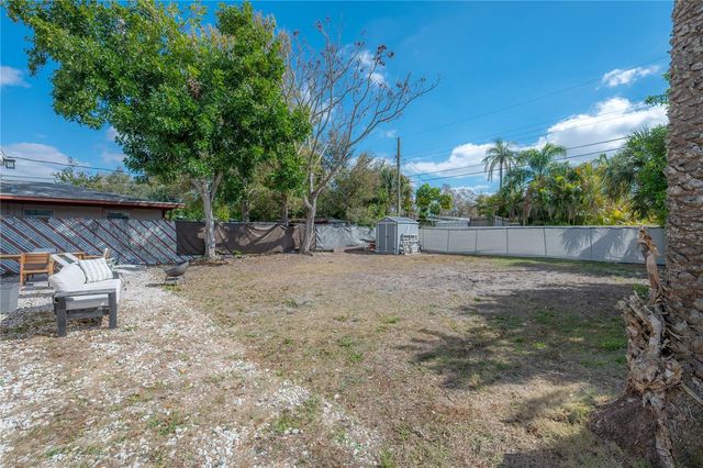 6944 40TH AVENUE N, St Petersburg, FL 33709