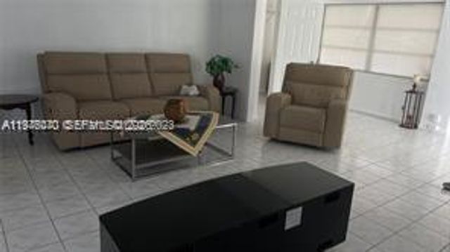 2631 Fillmore St, Hollywood, FL 33020