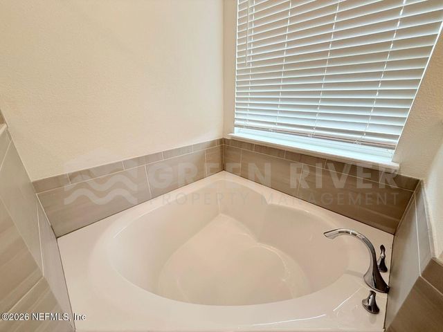 2717 WHITE CEDAR Lane, Green Cove Springs, FL 32043