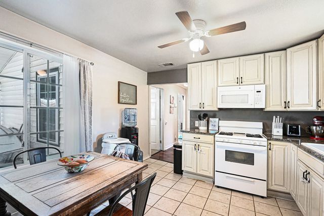 629 Alameda Road, Azle, TX 76020