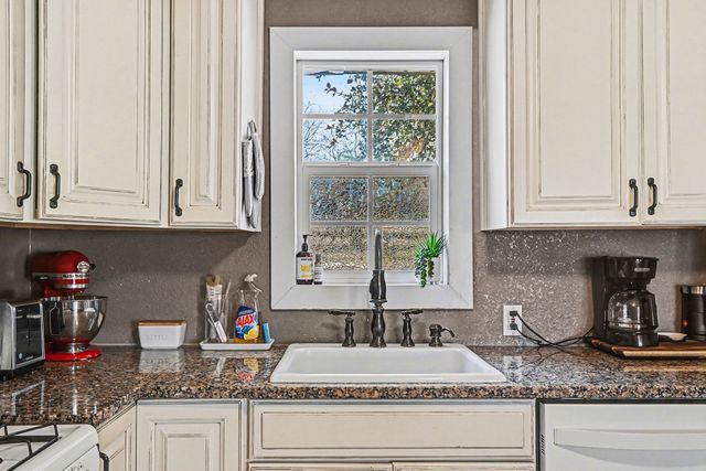 629 Alameda Road, Azle, TX 76020