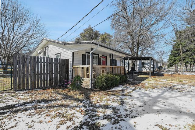 629 Alameda Road, Azle, TX 76020