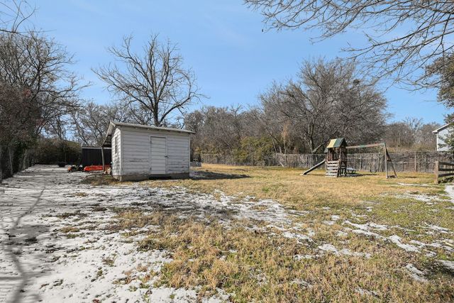 629 Alameda Road, Azle, TX 76020