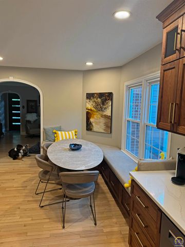 1731 SW Randolph AVE, Topeka, KS 66604