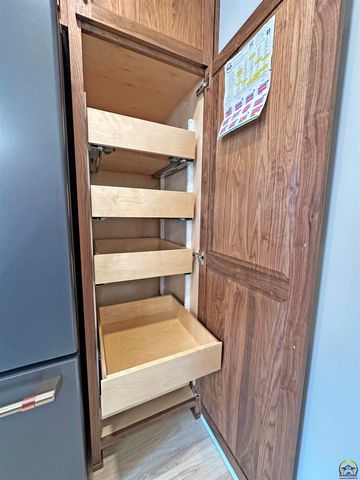 1731 SW Randolph AVE, Topeka, KS 66604