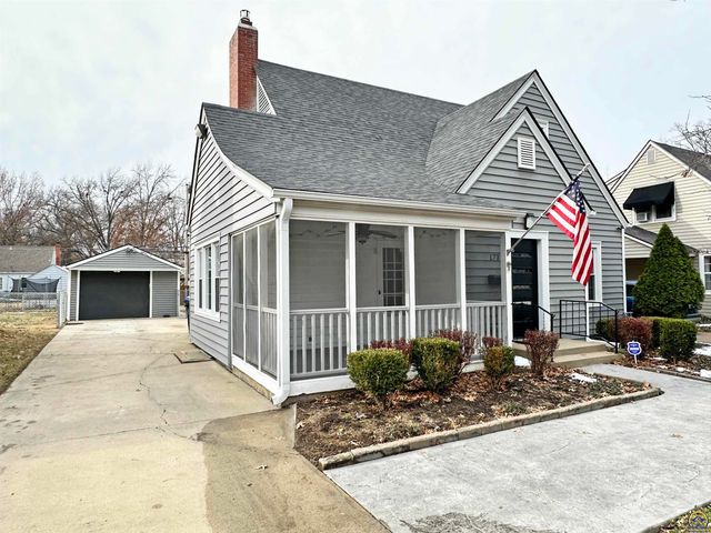 1731 SW Randolph AVE, Topeka, KS 66604