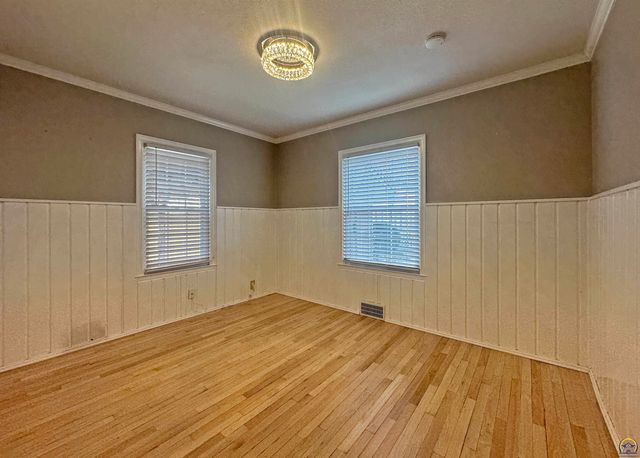 1731 SW Randolph AVE, Topeka, KS 66604