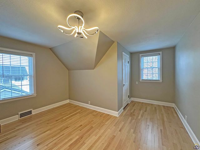 1731 SW Randolph AVE, Topeka, KS 66604