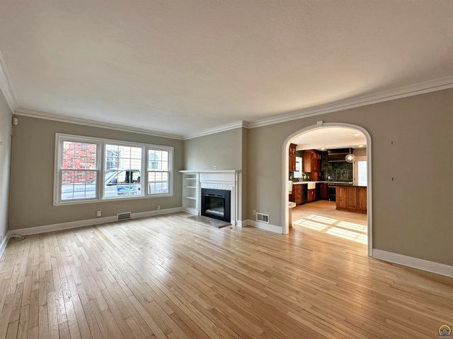 1731 SW Randolph AVE, Topeka, KS 66604