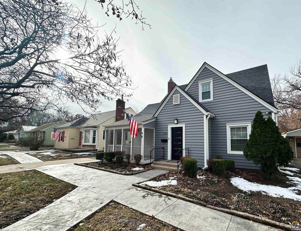 1731 SW Randolph AVE, Topeka, KS 66604