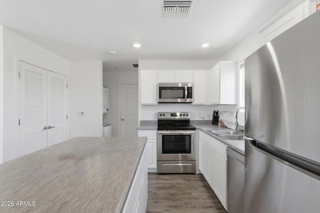 12945 W GREENWAY Road P, El Mirage, AZ 85335